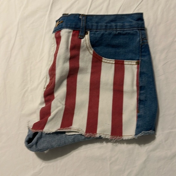 EUC American flag denim shorts - Picture 3 of 5